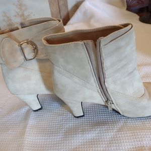 Rue 21 Suede boots zip side